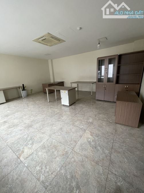 Cho thuê văn phòng Khuất Duy Tiến, Thanh Xuân, 45  m2 , tòa nhà 8 tầng