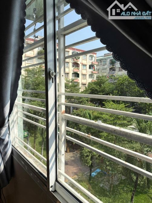 Bán Gấp Chung Cư Lê Thị Riêng,Q10, 66M2,SHR, 2PN , Giá Chỉ 3.25 Tỷ TL