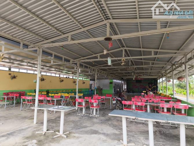 Bán gấp 6388m nhà và đất nhánh đường Nguyễn Đáng