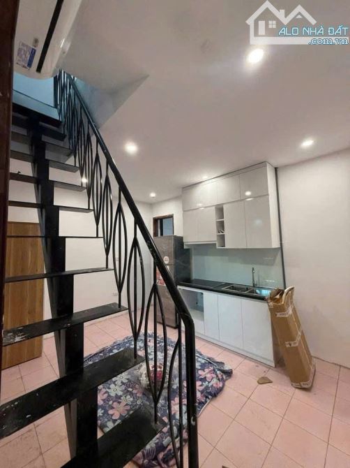 BÁN NHÀ TẬP THỂ THUỴ PHƯƠNG- TẦNG 3 VÀ 4- 2 NGỦ - NỘI THẤT ĐẸP, TẶNG TOÀN BỘ - BAN CÔNG TH