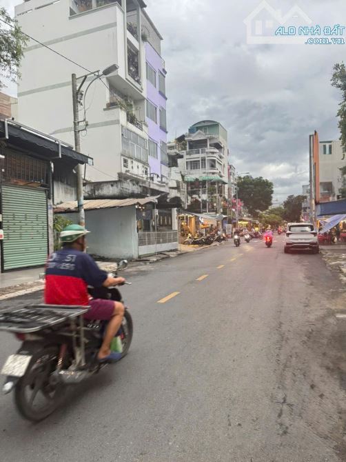 SÁT MT NGUYỄN TIỂU LA – HXH THẲNG TRỤC – NHÀ ĐẸP 5 TẦNG – Q10 – 7 TỶ x.