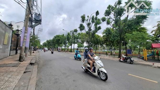 BÁN NHÀ 5 TẦNG -2 XE HƠI THÔNG XÔ VIẾT NGHỆ TĨNH ngay công viên Tầm Vu - 4.1x18m - giá ok