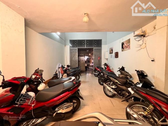 Hiếm! Bán Nhà Ung Văn Khiêm sát đại học Hutech 6.3x16.5m, 5 tầng 9PN 1MB- giảm còn 14.7 Tỷ