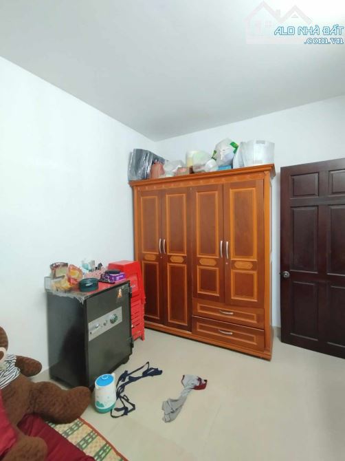 Bán Nhà Tân Xuân,115m2,2 Tầng ngang 8m, Đường 6m thông tứ tung. Chia làm 2 căn.