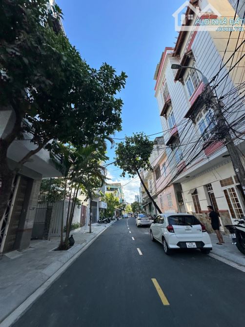 Bán đất tặng nhà 2 mặt tiền Thanh Hải – 93m², ngang rộng, có chỗ đậu xe, giá 9 tỷ