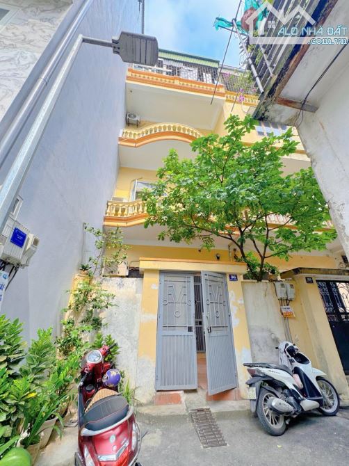 BÁN NHÀ PHỐ LÝ NAM ĐẾ 58M², 4 TẦNG, MT 4.9M, 21 TỶ – PHÂN LÔ BỘ QUỐC PHÒNG, Ô TÔ ĐỖ CỬA