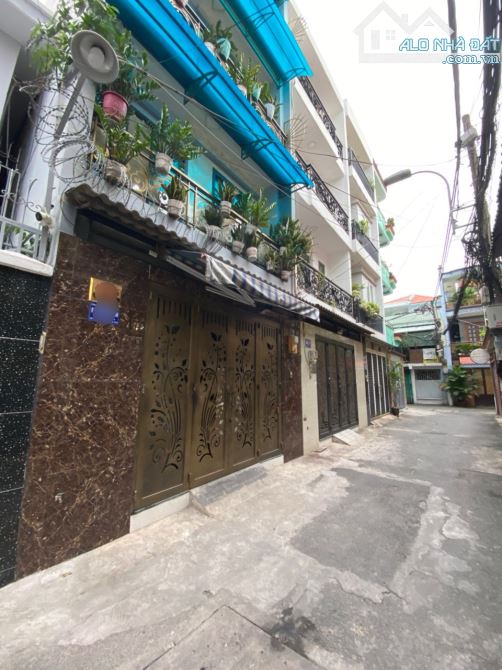 Hẻm xe hơi thông 54m2 xây 4 tầng, cách mặt tiền 40m,  đối diện ETOW Cộng Hoà, ngay ga T3