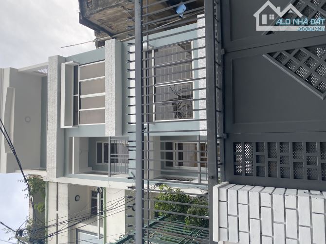 Mặt tiền kinh doanh trung tâm Phú Nhuận, 4 tầng, 5 phòng ngủ, ngay Nguyễn Văn Trỗi