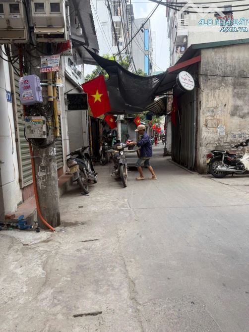 BÁN NHÀ PHỐ CẦU DIỄN – 30M² – 6 TẦNG – 4M MẶT TIỀN – 7 TỶ = 2 MẶT THOÁNG - THANG MÁY