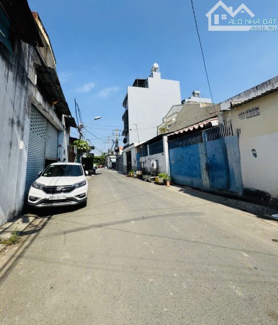 Bán nhà Hương Lộ 2, Ngã tư bốn xã, 4X18M, 2 tầng, hẻm xe hơi đậu cửa