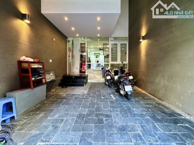 Nhà sát MT H.V.Bánh (73m2) 4.8x14m nở hậu 6m 5 tầng (5PN,7WC) tặng NT cao cấp nhỉnh 17 tỷ