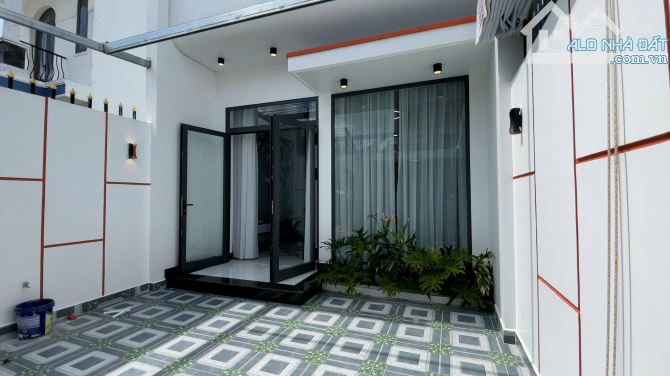 Nhà đẹp có thiết kế hiện đại tại khu nhà ở Trường Giang