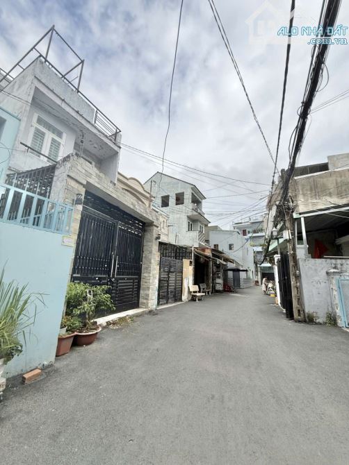 Bán Gấp dạy trọ Tân Kỳ Tân Quý -Tân Phú hẻm ô tô đỗ cửa 52m2,2Tầng 4 tỷ 2