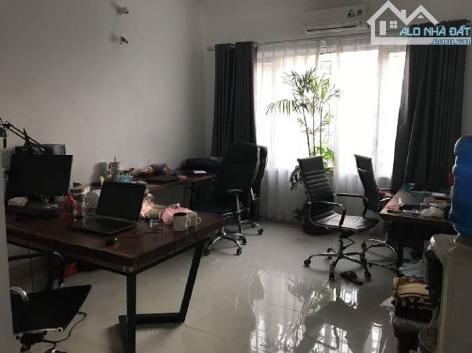 12.5 tỷ/ 115 m2 / 6.7 M tiền/ Ô tô chánh.Đông Dư