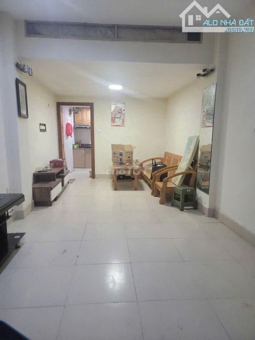 Cho thuê nhà nguyên căn  Ngõ 222 Lê Duẩn, Phường Khâm Thiên, Đống Đa, DT 30m 4 tầng, giá