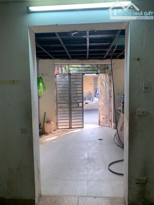 Cho thuê nhà ngõ 238 Âu Cơ,  Quảng An, Tây Hồ, 80m2 x2 tầng , ô tô kinh doanh, 10tr