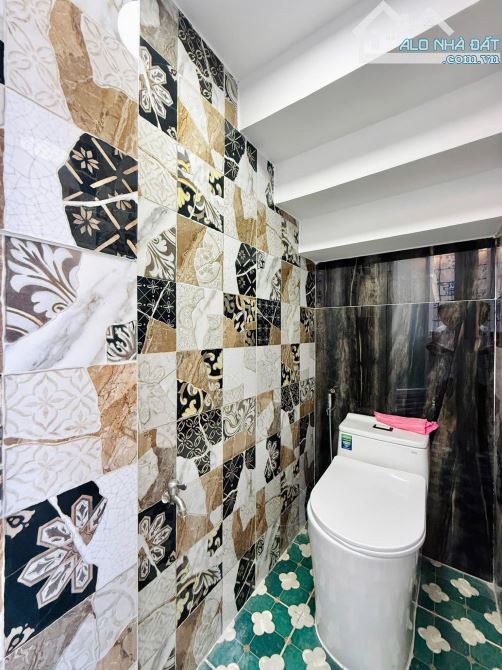 Nhà HXH Gần Công Viên Làng Hoa - 46M2 (4,6X10) - Trệt Lửng 3 Lầu - 3PN - Hoàn Công Đủ - 10