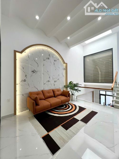 Nhà mê lệch tầng hẻm Đinh Tiên Hoàng - Tự An cũ - Diện tích: 5 x 19m (nở hậu 8m) - 10