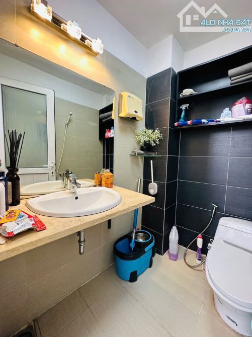 Siêu Villa Hoàng Hoa Thám 160m2 Ngay Phan Đăng Lưu- Sát Bên Phan Xích Long chỉ 22,5 tỷ - 10