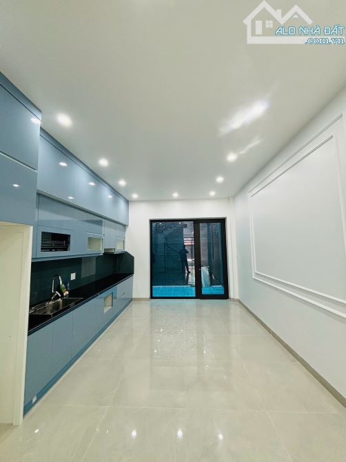 Bán nhà mặt đường khu phân lô Đằng Lâm, có thang máy, 78m2 4 tầng, ô tô đỗ thoải mái, giá - 11