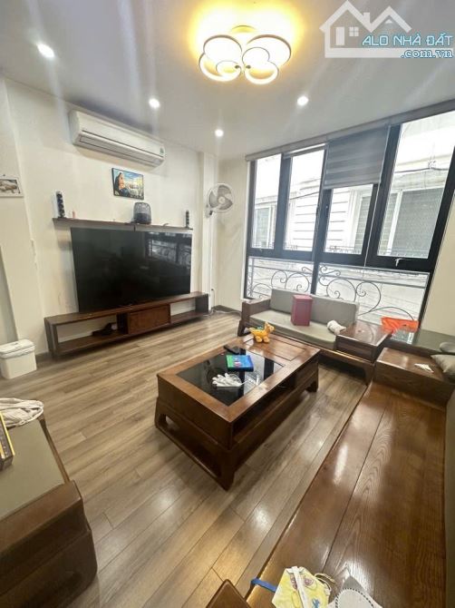 Bán nhà Nguyễn Văn Cừ bồ đề dân xây 40m 4 tầng 3 ngủ oto đỗ cổng gần trường học các cấp - 1