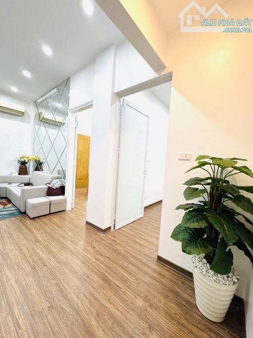 CĂN HỘ NGUYỄN PHONG SẮC CẦU GIẤY  60M 3 TỶ 980-2 NGỦ 2 WC - 1