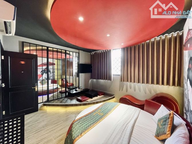 Bán KS 33 phòng hẻm 8.5m, Bạch Đằng, P2, Tân Bình, 143m2, 7 tầng, thang máy, nở hậu - 1