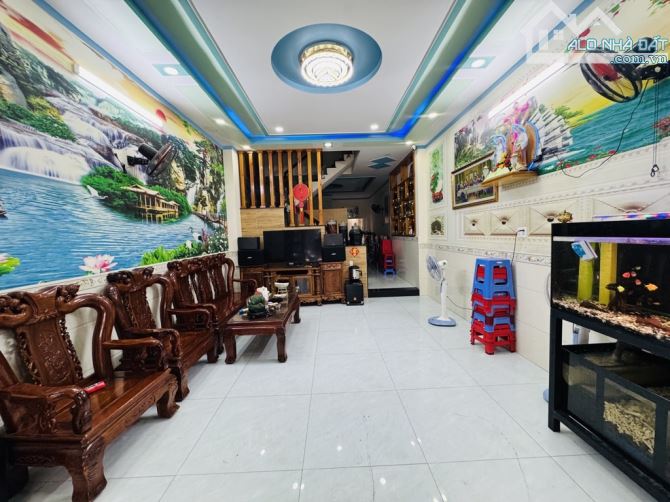 SÁT LÊ VĂN QUỚI - NHÀ ĐẸP 4 TẦNG - NGANG 4.5x17M, HẺM XE HƠI NGỦ NHÀ - CHỈ  7 TỶ HƠN - 1
