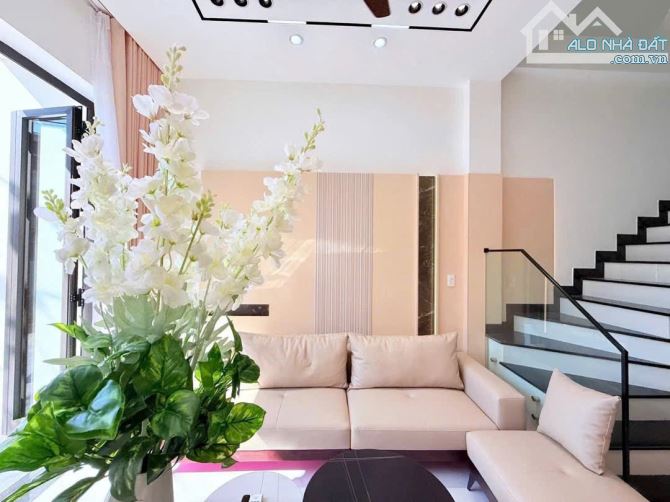🏡 SIÊU PHẨM NHÀ MỚI 2 TẦNG  FULL NỘI THẤT CAO CẤP  SÂN ĐỂ Ô TÔ  CHỈ XÁCH VALI VỀ Ở 🚗✨ - 1