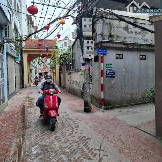 Bán đất tặng nhà 2 tầng – Đông Ngạc, Bắc Từ Liêm  📏 Diện tích: 55 m² 🏠 Mặt tiền: 6,7 m – - 1