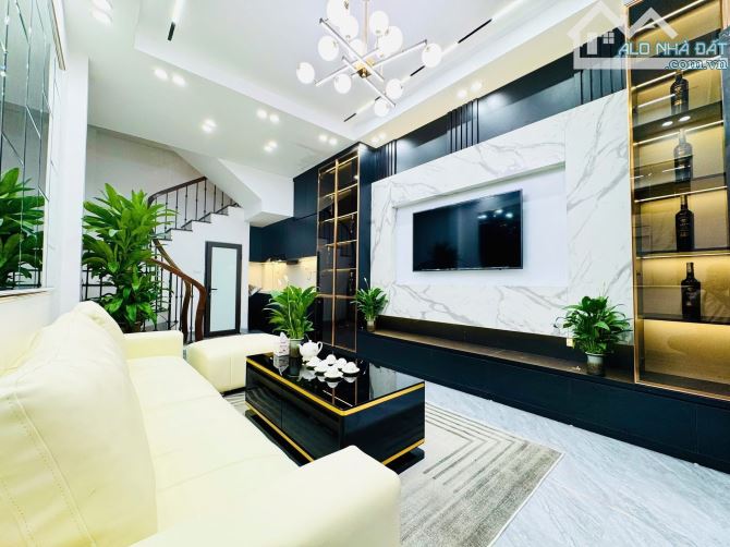 BÁN NHÀ  PHỐ NGUYỄN VĂN TRỖI, 10M Ô TÔ TRÁNH. DT30Mx4T, GIÁ 7.18 TỶ - 1