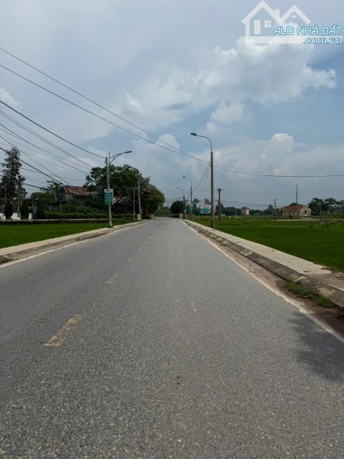 CẦN BÁN LÔ ĐẤT 80M MT 5,35M MẶT ĐƯỜNG TL 261 PHƯỜNG PHỔ YÊN THÁI NGUYÊN GIÁ 1,8TỶ. - 1