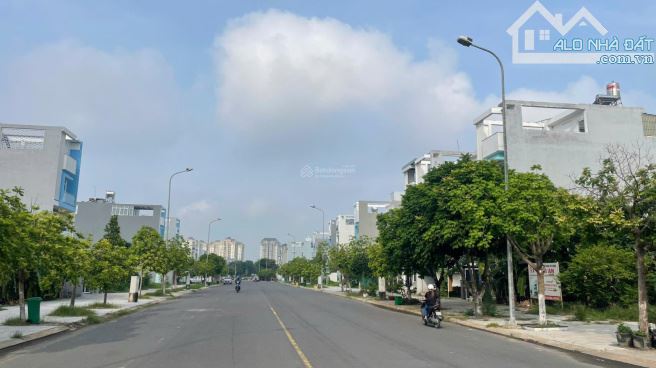 Ngộp nặng bán gấp nền đất Nguyễn Xiển Quận 9, Giá 2tỷ6, SHR. - 5
