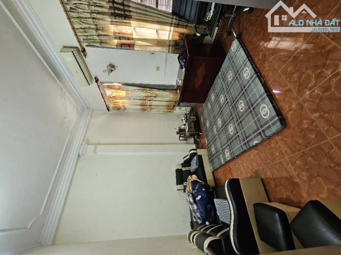B.Á.N NHÀ gần HÀO NAM 45m2*5 TẦNG, MT RỘNG, NGÕ Ô TÔ TRÁNH, 2 MẶT THOÁNG, KINH DOANH ĐỈNH - 1