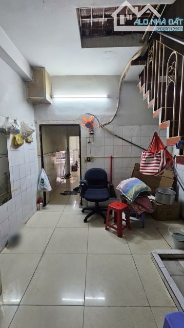 Q8 NGUYỄN THỊ TẦN 54M2 3 TẦNG HẺM 4M THÔNG RA DƯƠNG BÁ TRẠC GẦN Q1 6.xT - 1