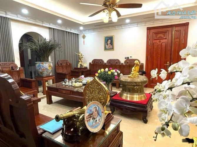 Nhà Liễu Giai, 52m², 5 tầng, ô tô đỗ cửa, chỉ 13.6 tỷ – cơ hội vàng để ở và giữ tiền - 1