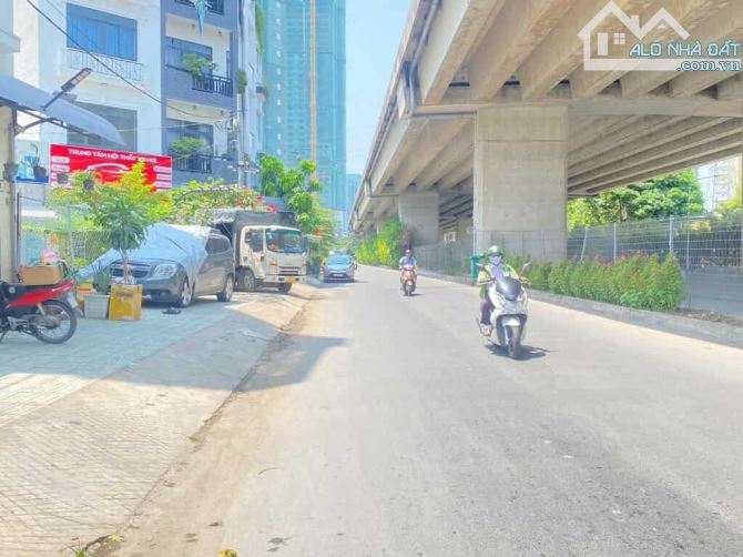 ĐẤT 3 MẶT TIỀN ĐƯỜNG NGUYỄN THỊ THẬP QUẬN 7, HXH, 5x11M, GPXD 3 TẦNG + SÂN THƯỢNG - 1