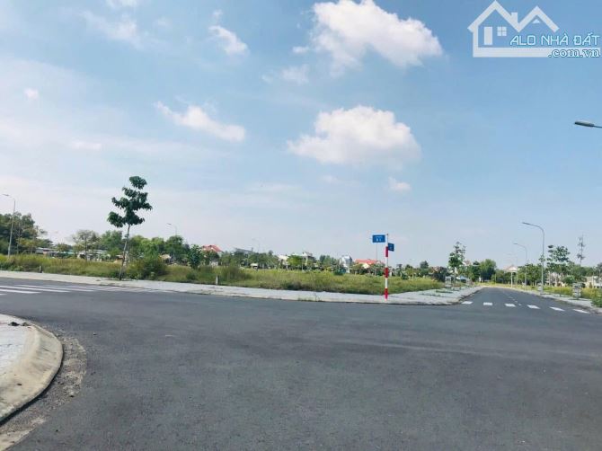 BÁN GẤP LÔ ĐẤT 100m² NGANG 5M, VỊ TRÍ KINH DOANH ĐẸP CÁCH SÂN BAY LONG THÀNH 7 PHÚT - 1