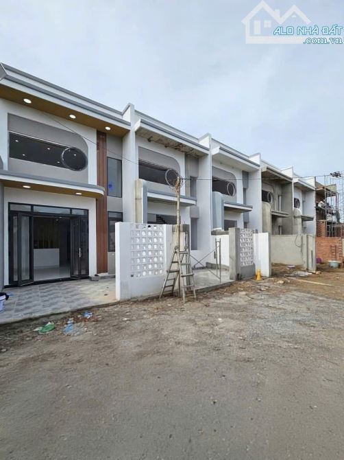 nhà gác lửng sổ riêng full thổ cư có hỗ trọ vay bank nhà đẹp mới hoàn thiện bao sang tên - 1