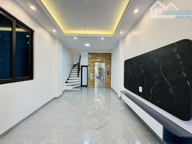 Hiếm! Nhà cực đẹp 45m2x6T thang máy. Full nội thất, vuông vắn - rộng thoáng phố Đội Cấn. - 1