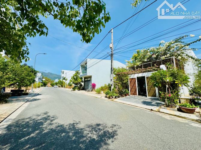Lô góc TĐC Hòn Rớ 2, Nha Trang. Cách đường Nguyễn Tất Thành chỉ 30m. - 1