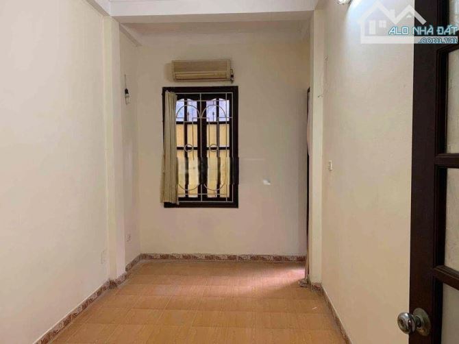 Cho thuê nhà 3 tầng ở Đội CẤn, 2 mặt thoáng chỉ hơn 8 tr về ở ngay - 1