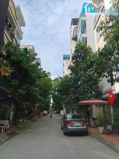 CƠ HỘI DUY NHẤT, NHÀ 60M2 4T, 2 MẶT TIỀN DV VĂN LA, VỈA HÈ 2 BÊN RỘNG, Ở  KINH DOANH ĐỈNH - 3