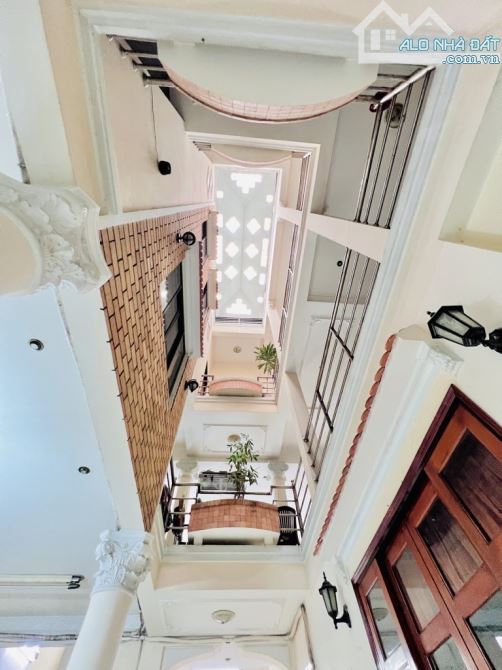 BÁN NHÀ BIỆT THỰ QUẬN PHÚ NHUẬN, TRUNG TÂM TPHCM. 12x20 260m2 3 TẦNG 8PN, GIÁ 37.X TỶ - 1