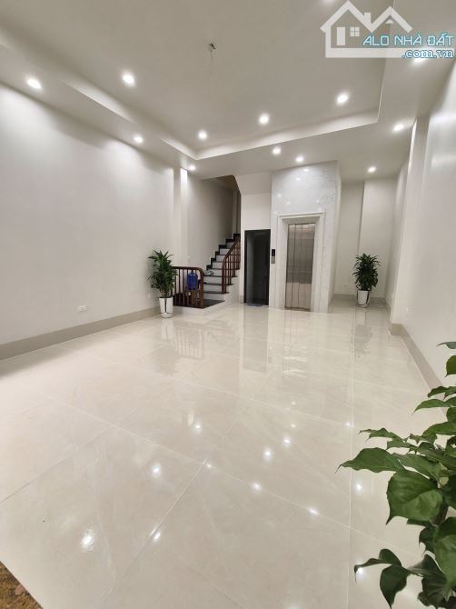 BÁN NHÀ CÁT LINH ĐỐNG ĐA 40m 6T Mt 4m GIÁ 14 TỶ THANG MÁY NGÕ THÔNG KINH DOANH. - 1