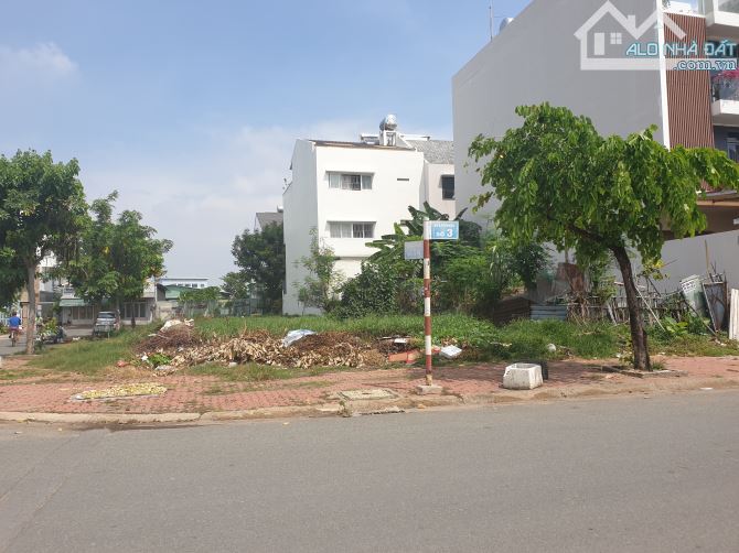CHO THUÊ LÔ ĐẤT 3 MẶT TIỀN – KDC NAM LONG, TRẦN TRỌNG CUNG, Q7 500m2 - 1