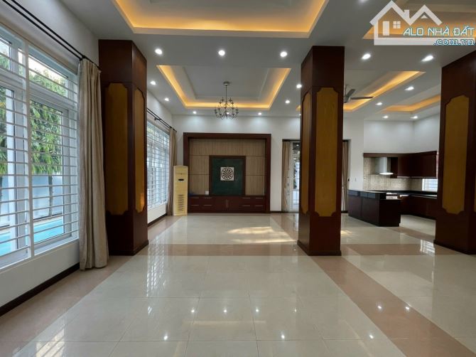 Bán nhà mặt tiền siêu phẩm  9m Nguyễn Cư Trinh Q1 - 5 tầng + TM - HĐT: 155tr/th - giá 42ty - 1