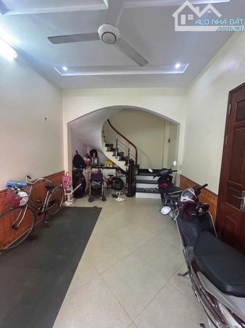 CHO THUÊ NHÀ NGÕ  169 THÁI HÀ:O TÔ TRÁNH,KINH DOANH:40M,4 TẦNG,3 NGỦ - 1