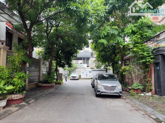 Cho thuê biệt thự 5 tầng Khu phân lô số 1 Nguyễn Hoàng Tôn Cách hồ Tây chỉ 100m - 1
