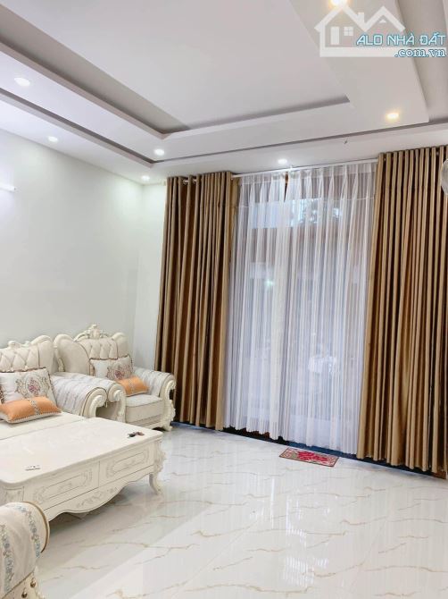 CỰC RẺ NHÀ 3 TẦNG KIÊN CỐ HÙNG VƯƠNG 50M CHỈ NHỈNH 4 TỶ xx - 1